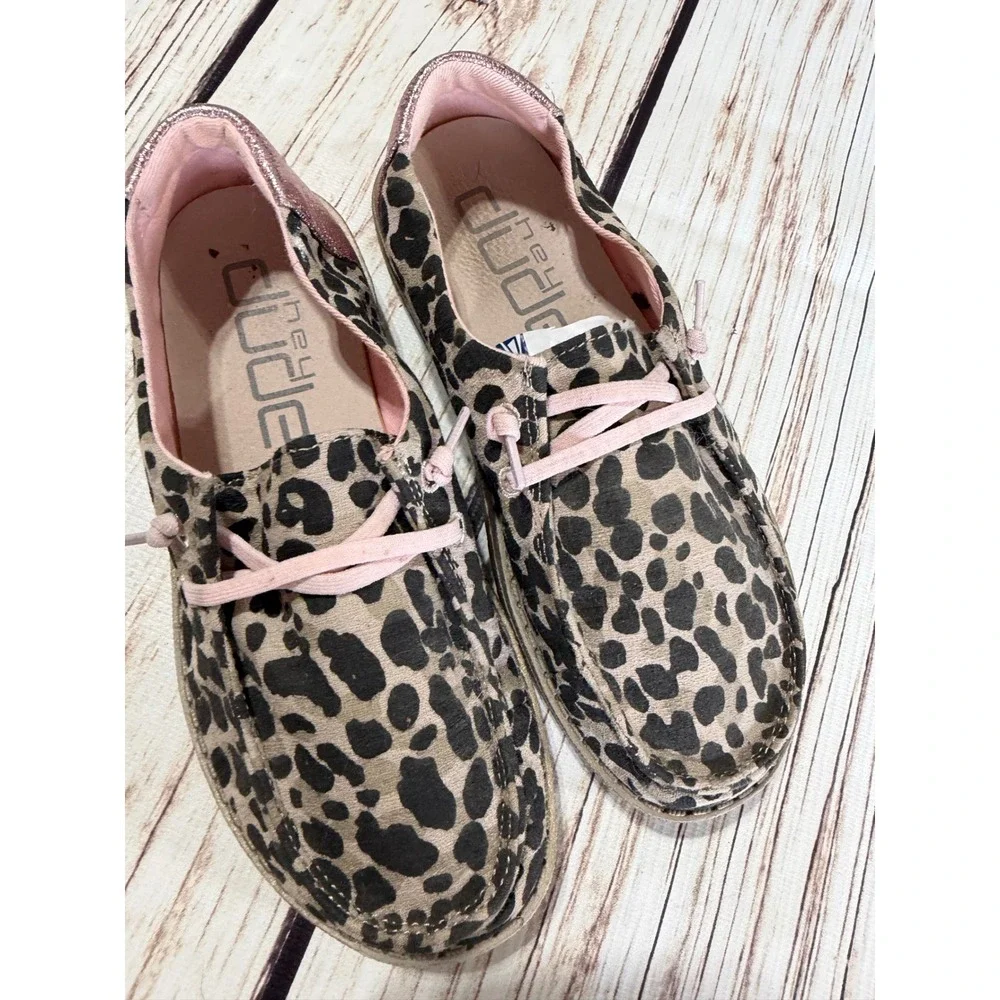 Hey Dude Wendy Girls Leopard Print Shoes Size 1 Gold Metallic Glitter Loafers